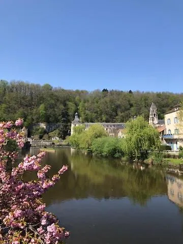 Le * Saint-Front-la-Rivière